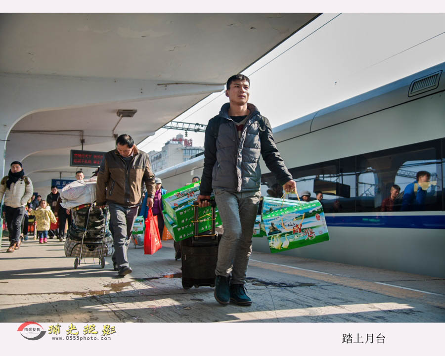 《踏上月台》张艳君 (3)0.JPG