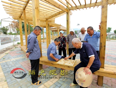 3.《老有所乐》李俊.JPG