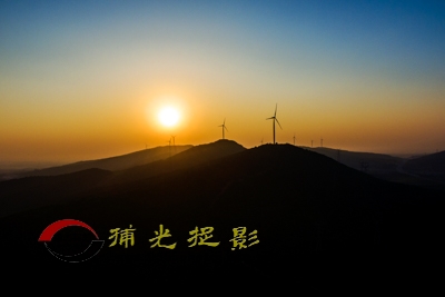 《苍山晨曦 》李昌兵.JPG