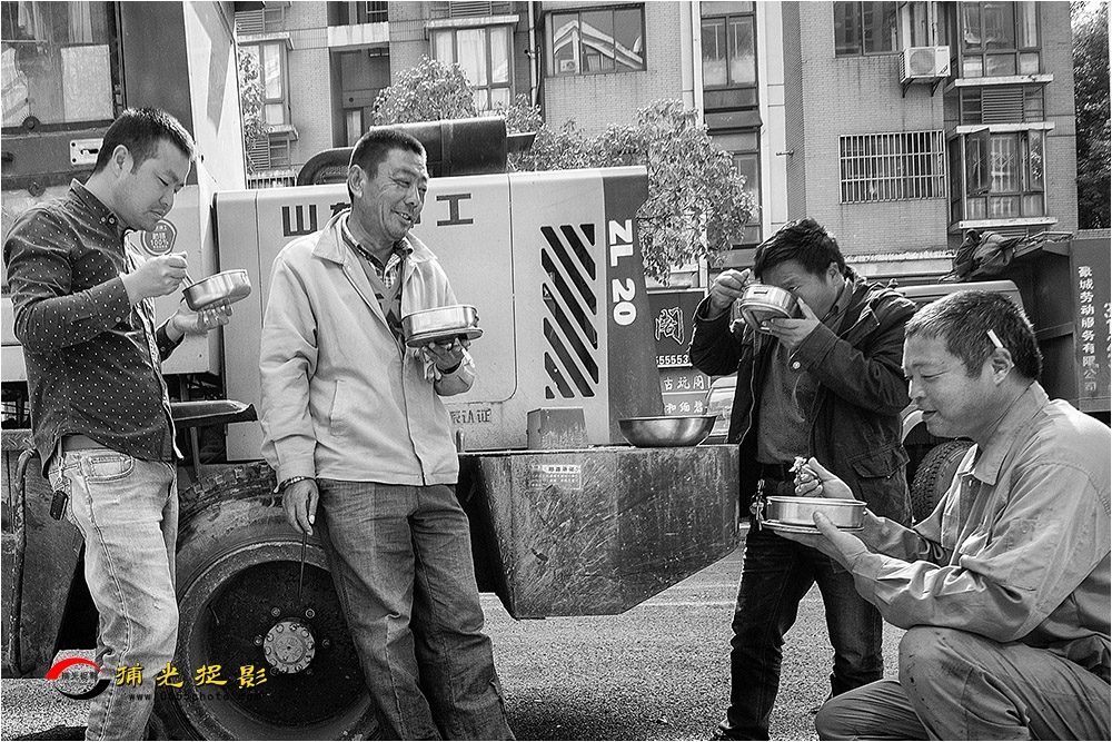 10筑路》.jpg