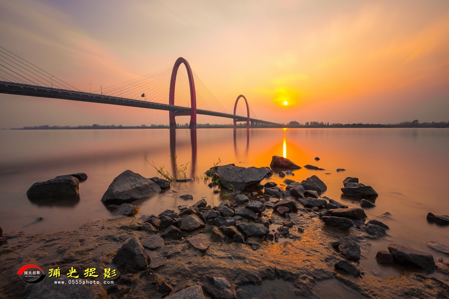 长江大桥落日 李玮.jpg