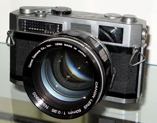 01佳能在1961年为旁轴的Canon7配套的50F0.95.jpg