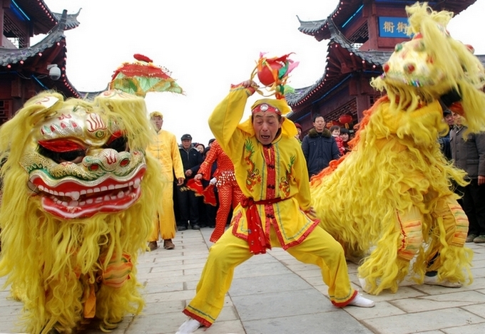 三等奖《与狮共舞》.jpg