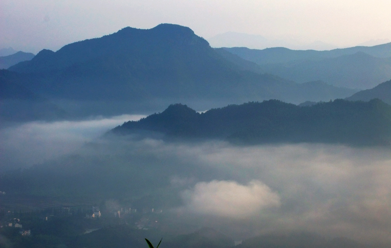 齐云山发.jpg